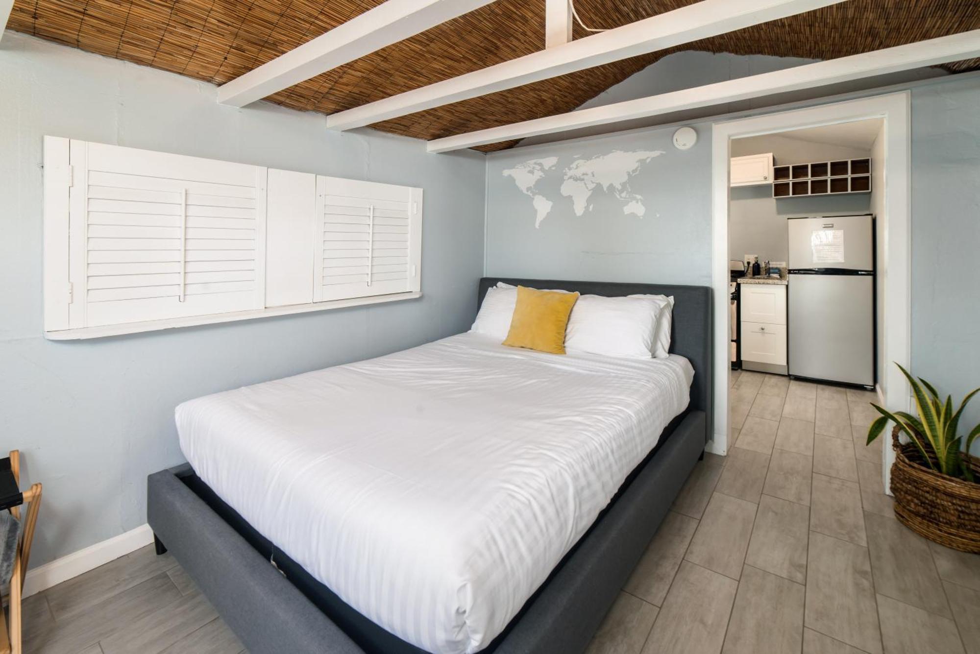 Pacific Bungalow In Oceanside With Backyard & Tiny House Eksteriør bilde