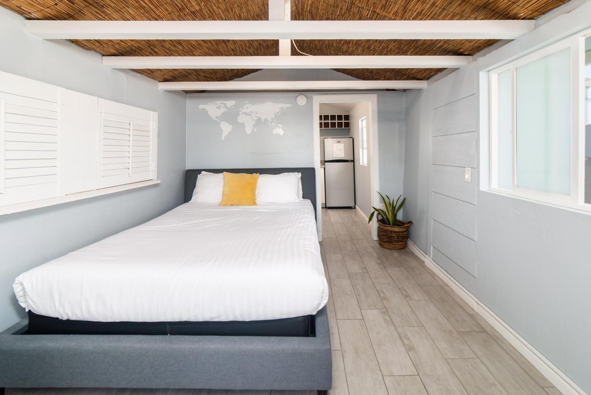 Pacific Bungalow In Oceanside With Backyard & Tiny House Eksteriør bilde