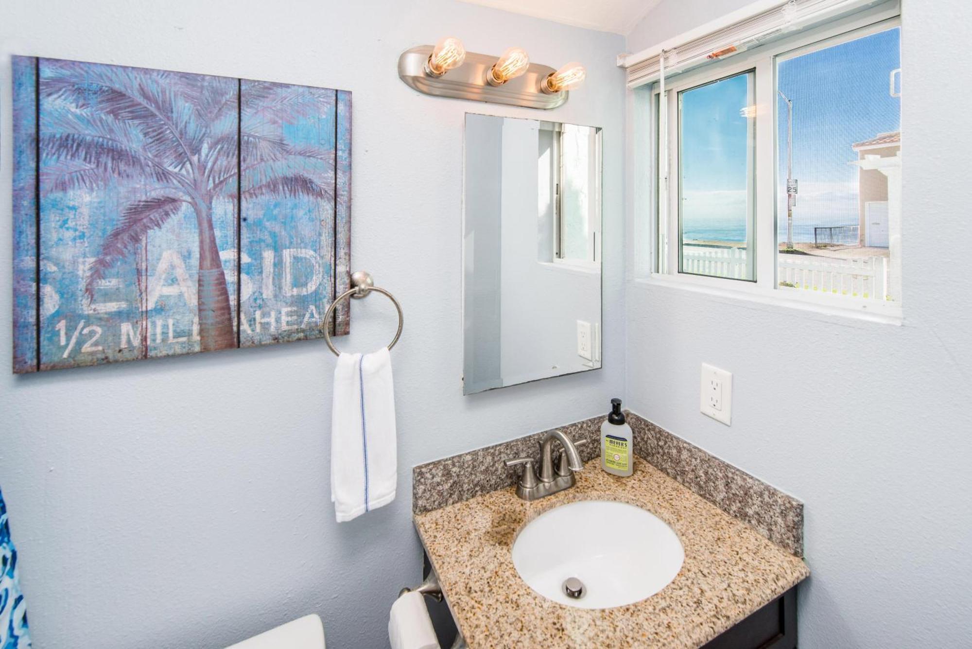Pacific Bungalow In Oceanside With Backyard & Tiny House Eksteriør bilde