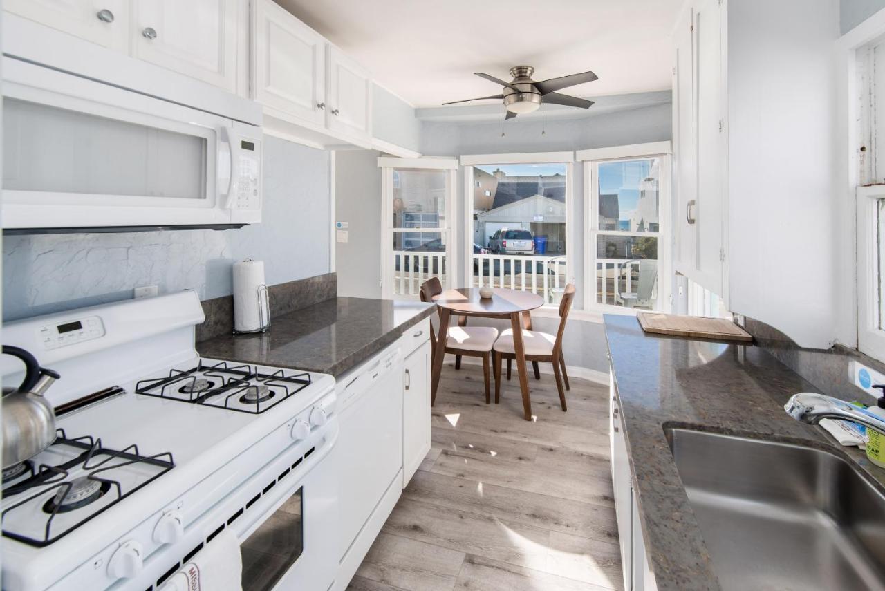 Pacific Bungalow In Oceanside With Backyard & Tiny House Eksteriør bilde