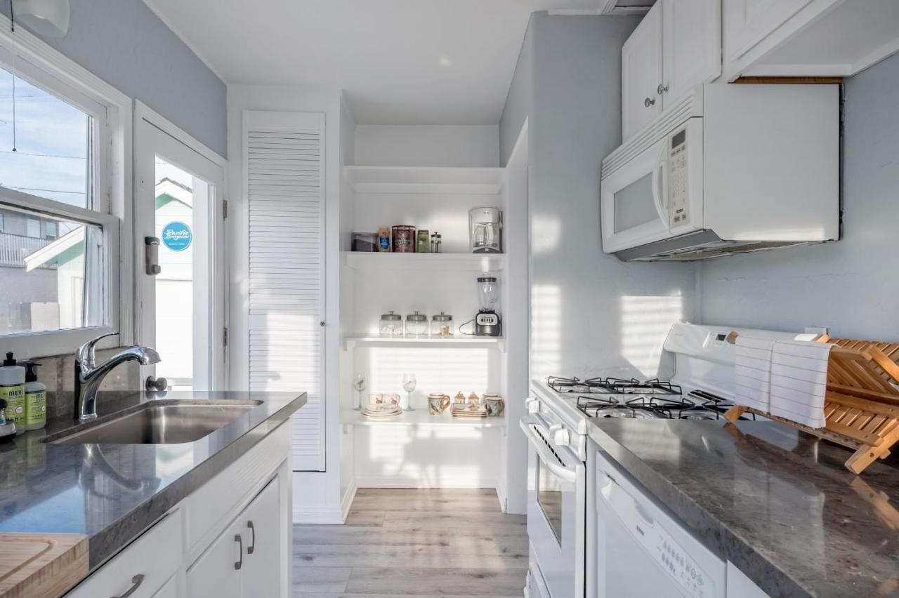 Pacific Bungalow In Oceanside With Backyard & Tiny House Eksteriør bilde
